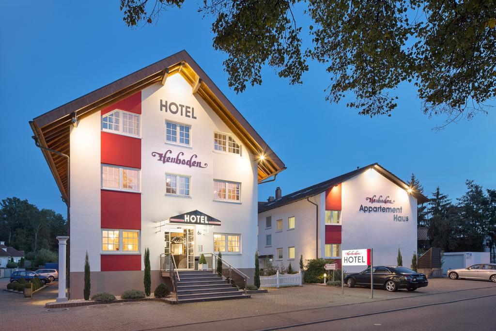 Hotel Heuboden ウムキルヒ エクステリア 写真