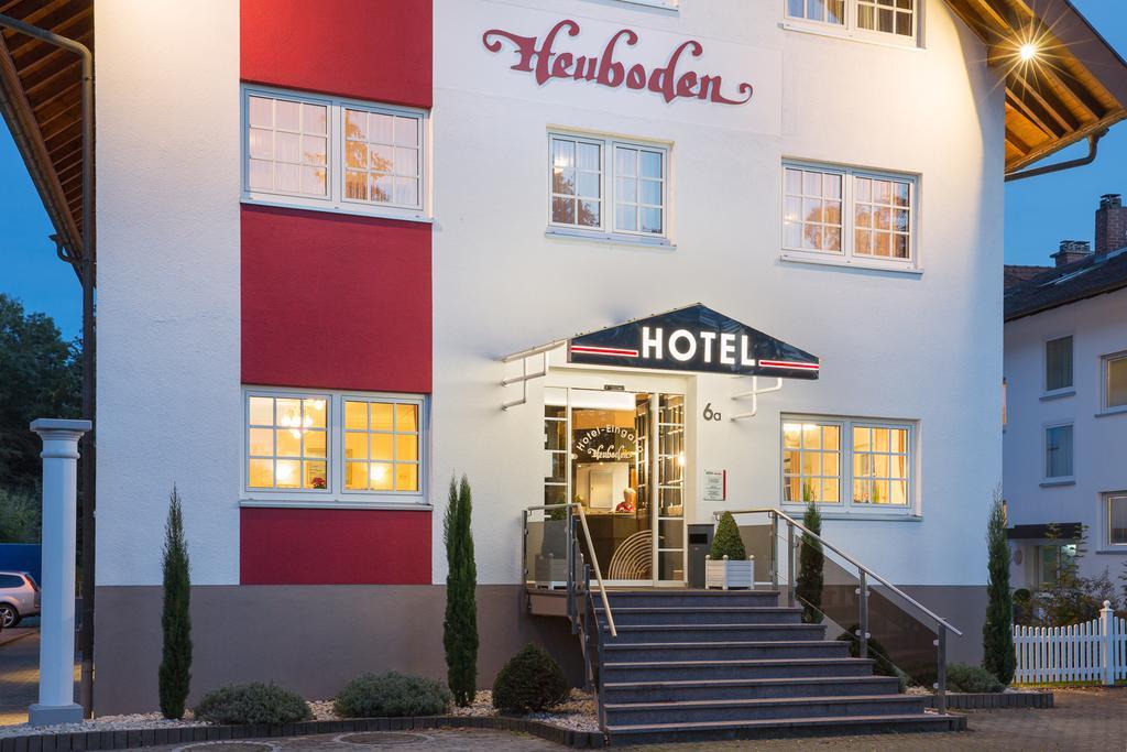 Hotel Heuboden ウムキルヒ エクステリア 写真