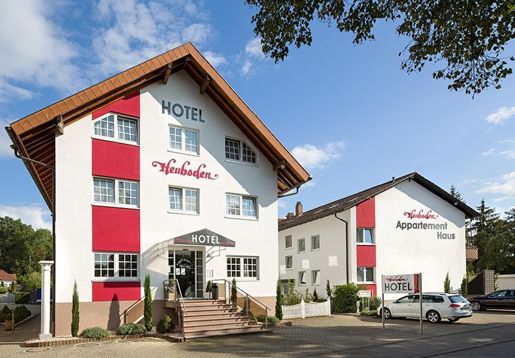 Hotel Heuboden ウムキルヒ エクステリア 写真