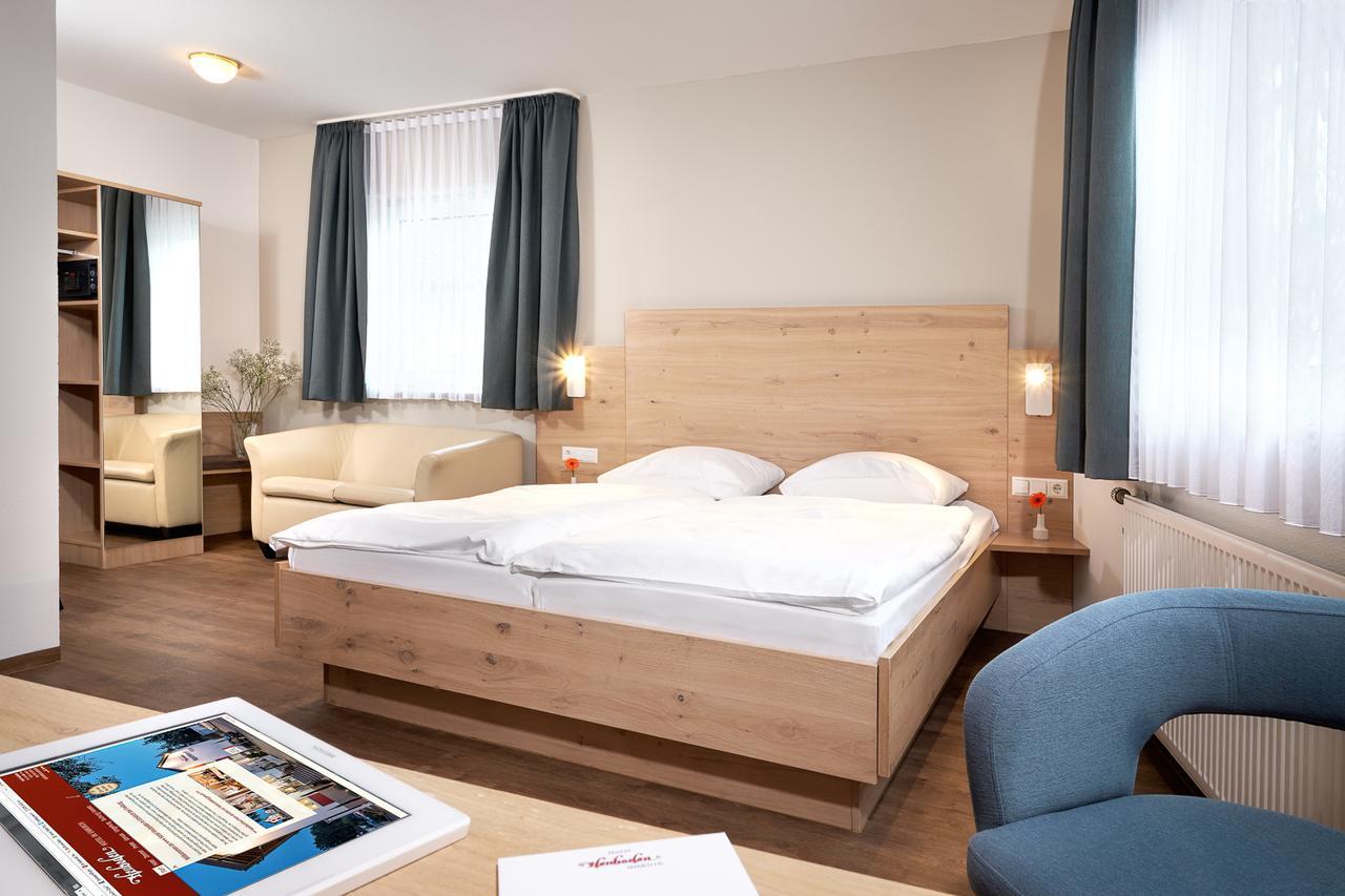 Hotel Heuboden ウムキルヒ エクステリア 写真