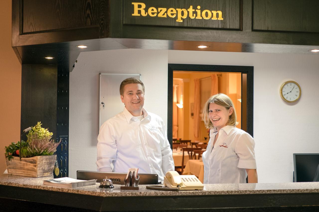 Hotel Heuboden ウムキルヒ エクステリア 写真